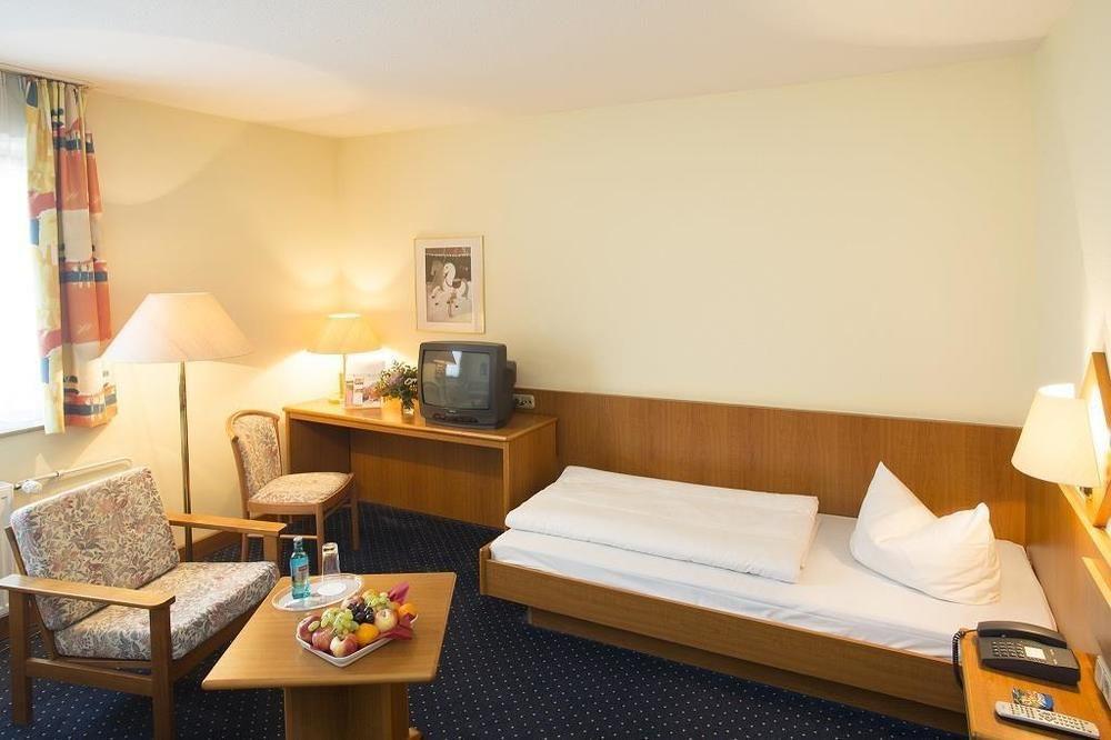 Trip Inn Hotel Frankfurt Airport Ruesselsheim Rüsselsheim Exterior foto