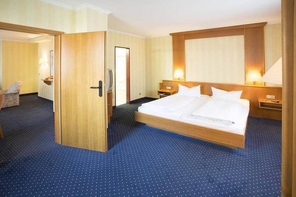 Trip Inn Hotel Frankfurt Airport Ruesselsheim Rüsselsheim Exterior foto