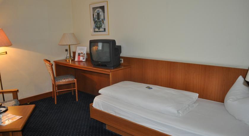 Trip Inn Hotel Frankfurt Airport Ruesselsheim Rüsselsheim Exterior foto