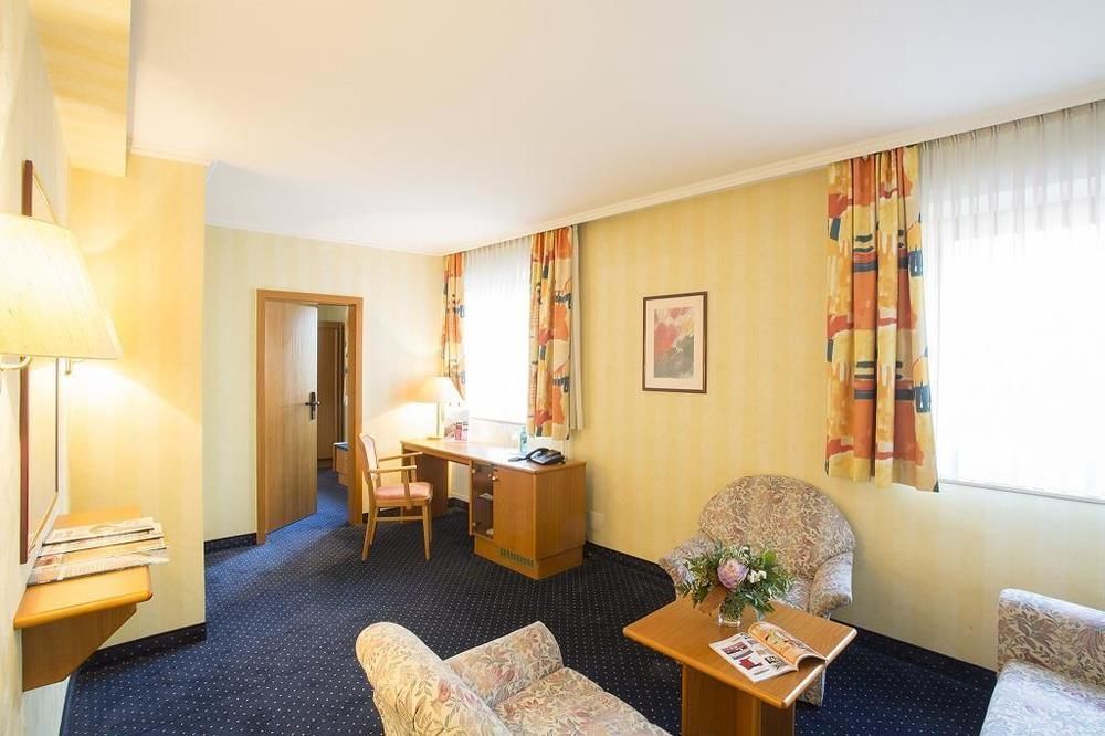 Trip Inn Hotel Frankfurt Airport Ruesselsheim Rüsselsheim Exterior foto