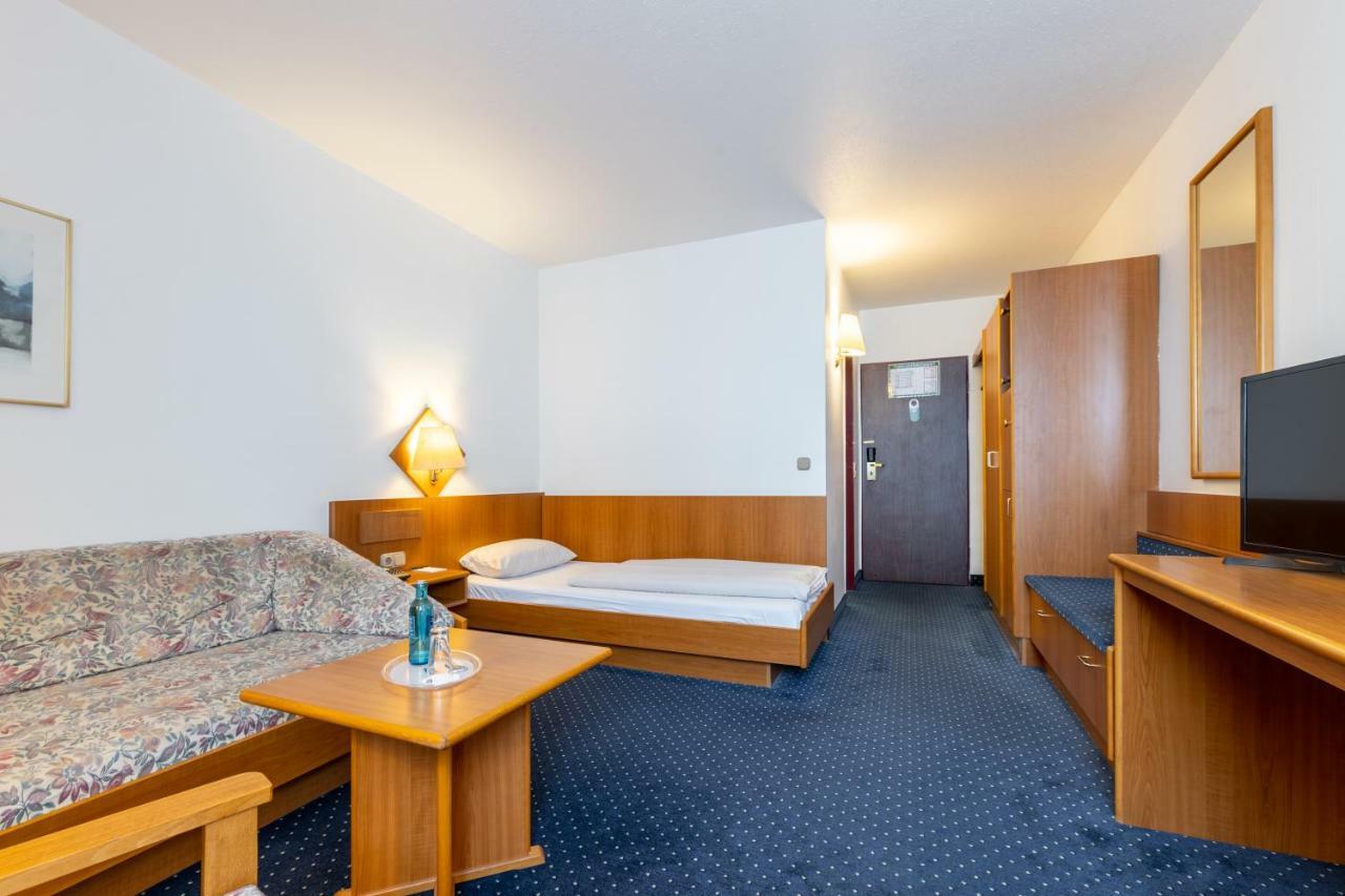 Trip Inn Hotel Frankfurt Airport Ruesselsheim Rüsselsheim Exterior foto